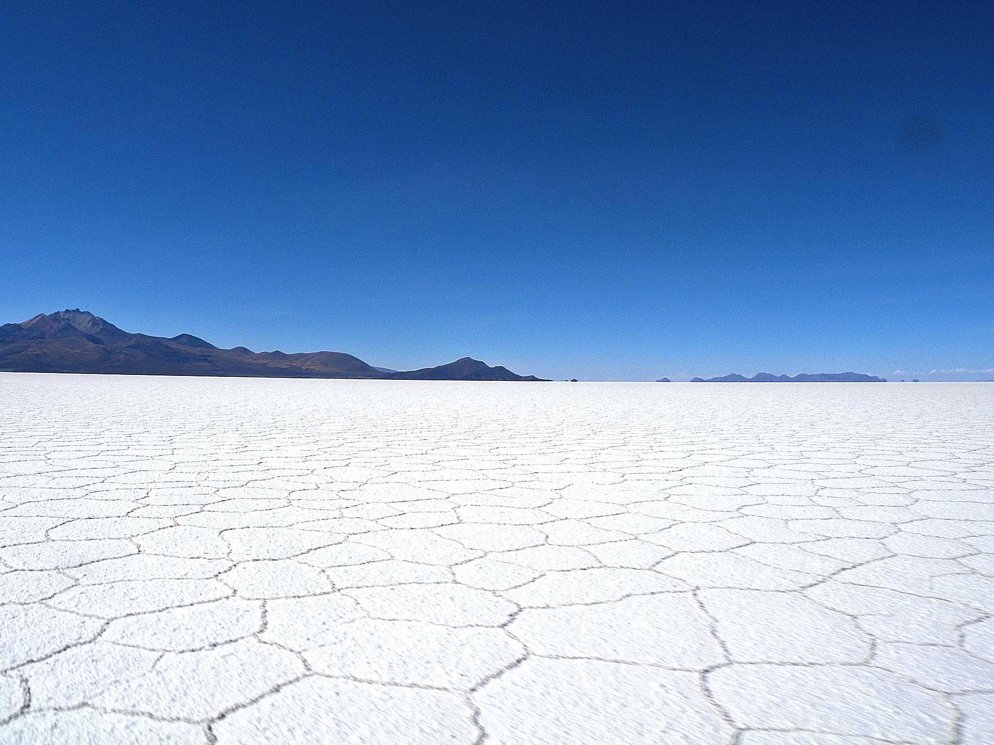ウユニブッキングドットコム